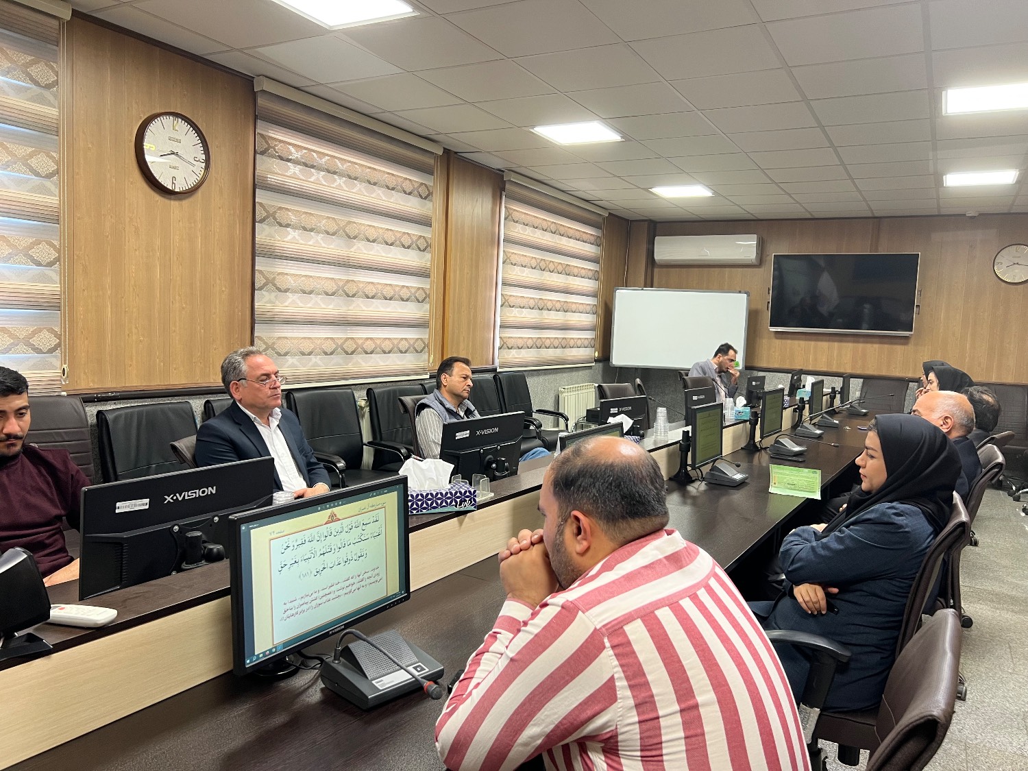 برگزاری مراسم جزءخوانی قرآن کریم در ایام ماه مبارک رمضان در شبکه بهداشت و درمان شهرستان قدس